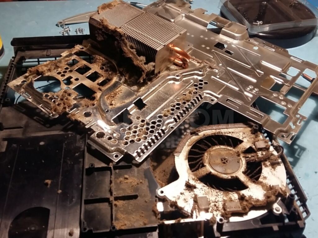 Как разобрать приставку ps4 и почистить Ремонт и обслуживание консолей ps и xbox в Новосибирске